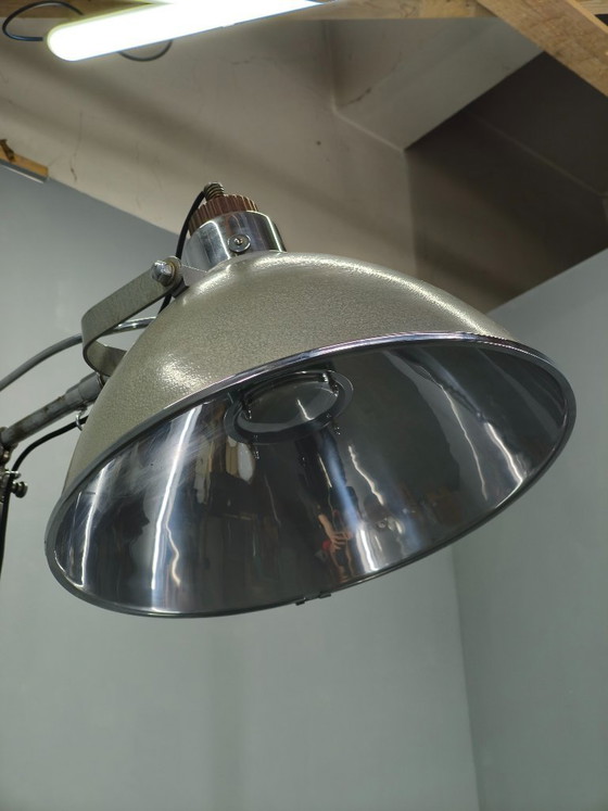 Image 1 of Tsjechische industriële chirurgische vloerlamp uit een militair ziekenhuis, jaren 1950