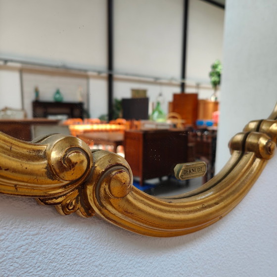Image 1 of Vintage Barok Rococo Goudkleurige DeKnudt kuifspiegel spiegel schouwspiegel.
