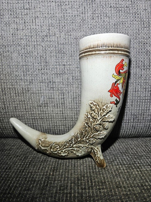 Corne à boire vintage en céramique