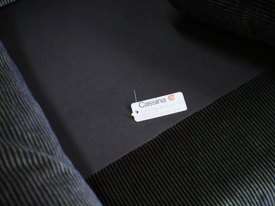 Image 1 of Divano Maralunga a 2 posti in velluto a righe Cassina anni '80