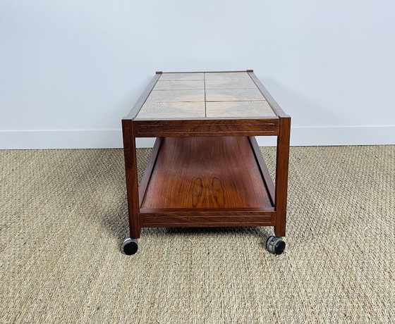 Image 1 of Table basse vintage en teck et céramique à roulettes, 1960