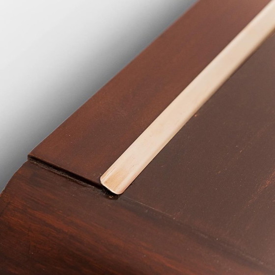 Image 1 of CREDENZA VINTAGE IN LEGNO CON DETTAGLI IN OTTONE DEGLI ANNI '60, ANTIQUARIATO MODERNO