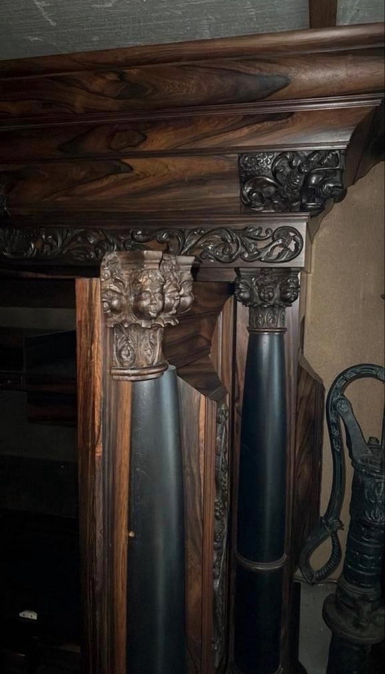 Image 1 of Kolommen kussenkast