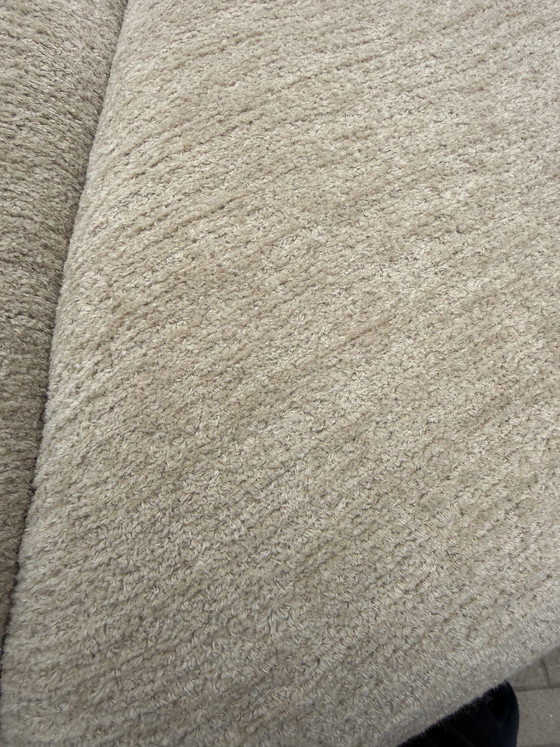 Image 1 of 2x Artifort Groovy F598 di Pierre Paulin. In condizioni 10/10! Tessuto Pierre Frey: Chenille Igor (Sabbia)