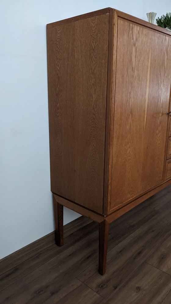 Image 1 of Credenza alta in stile vintage scandinavo