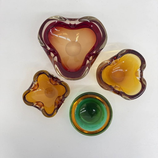 Set de diseño mid-century de 4 Cuencos de cristal Murano Summers, años 70
