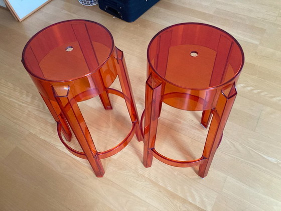 Image 1 of Charles Ghost by Kartell en Philippe Starck; 2 Barkrukken