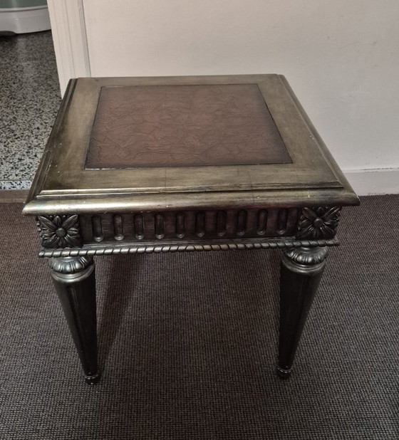 Image 1 of Mesa de madera auténtica 60 x 60 x 60