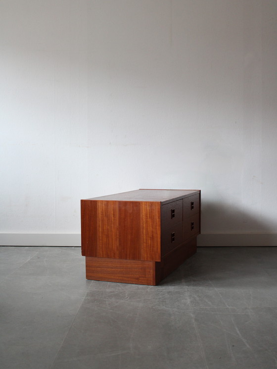 Image 1 of Cassettiera danese vintage in teak