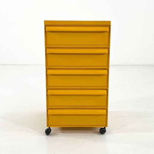 Commode à 5 tiroirs modèle 4601 sur roulettes, conçue par Simon Fussell pour Kartell, années 1970.