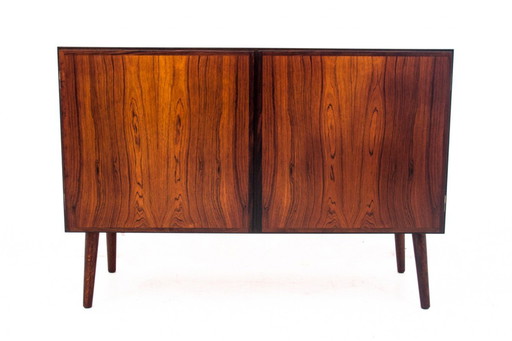 Rosewood chest of drawers, designed by Gunni Omann, Denmark, 1960s.