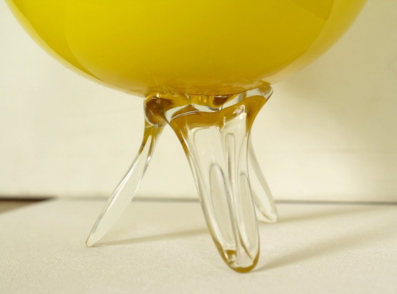Empoli Tripod Vase Yellow Opal Glass, MCM Italy 1960s/1970s (photo 10 of 14)