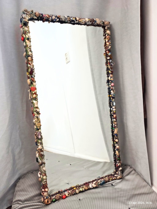 mirror with shell rim