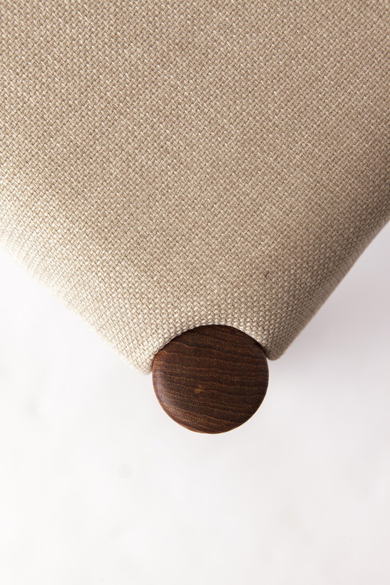 Image 1 of  1 van 4 Eiken eetkamerstoel Mid Century - Vintage jaren 1960, lichtgrijze bekleding