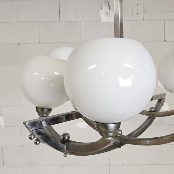 Image 1 of Lustre Art Déco ancien en chrome avec boules de verre, 1920