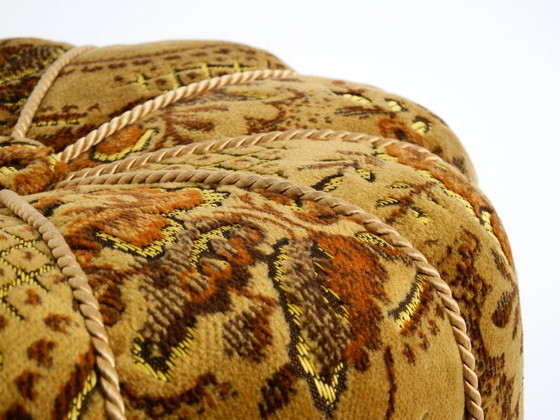 Image 1 of Originaler Pouf-Hocker von Jindrich Halabala aus dem Jahr 1958 – Hergestellt in Tschechien