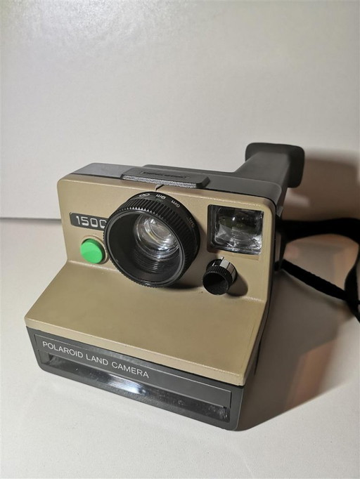 Polaroid 1500 camera / Vintage Retro instant camera / 1970