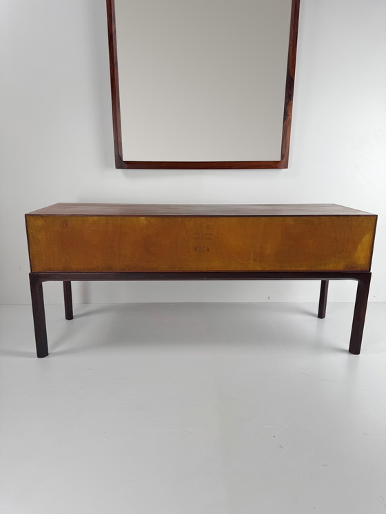 Image 1 of Aksel Kjersgaard Model 394 dressoir + Model 168 spiegel – zeldzame bijpassende set in prachtig palissanderhout