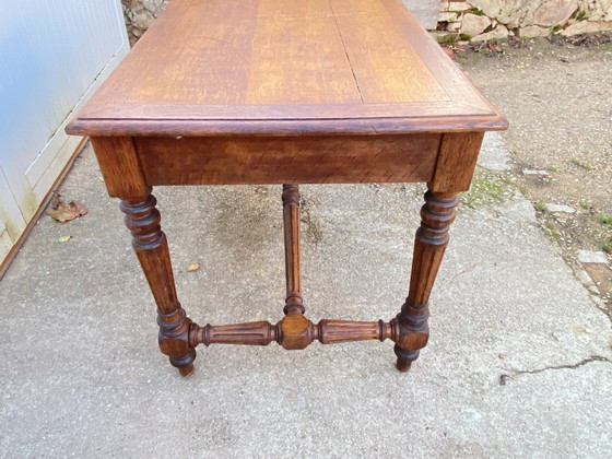 Image 1 of Schreibtisch mit 2 Schubladen, massive Eiche, 130 x 71 cm