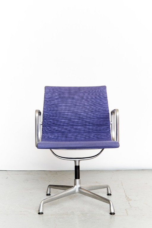 Charles & Ray Eames aluminum group chair EA 108 for Vitra