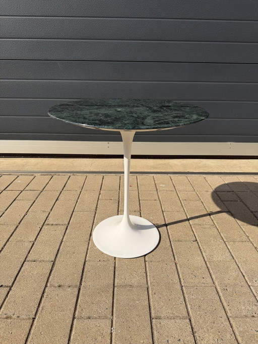 Table d'appoint Knoll Tulip en marbre Alpe Verde en parfait état !! Eero Saarinen