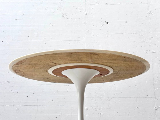 "Tulip" Tisch von Eero Saarinen für Knoll International, 1956 – Esszimmergarnitur, Fiberglass, Marble (photo 3 of 13)