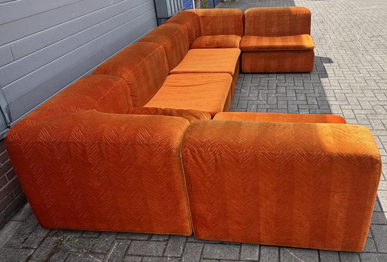 Image 1 of Orangefarbener Samt Modelar Element Sofa