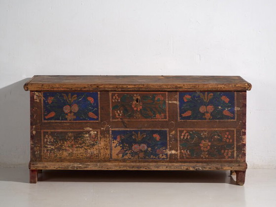 Coffre en bois ancien avec panneaux floraux bleus (Année 1905) #99 – Armoires de rangement (photo 23 of 40)