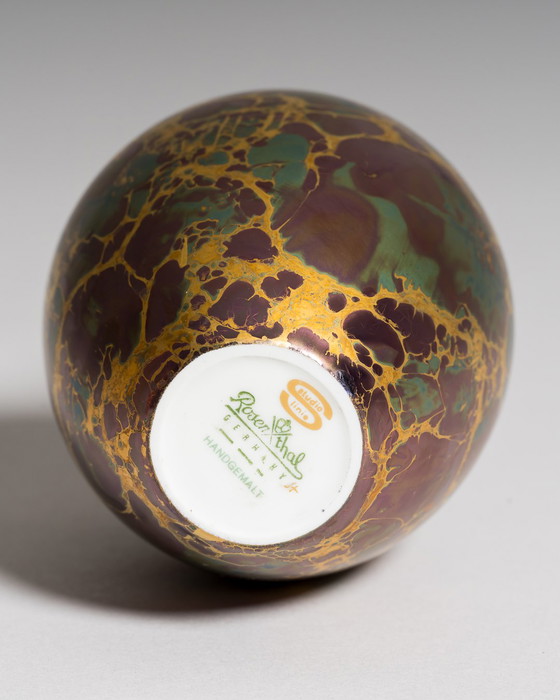 Image 1 of Duo di vasi in porcellana dipinti a mano da Helmut Drexler - Verde lilla intricato con dettagli in oro