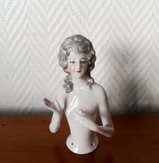 Demi figurine Marie-Antoinette porcelaine allemande 