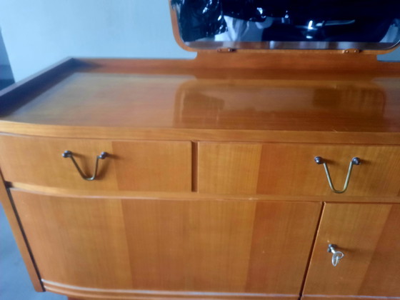 Image 1 of Hairdressing table with large mirror