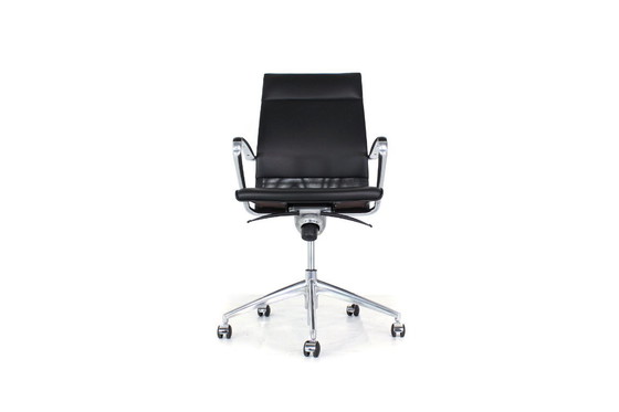 Image 1 of Like new! ART COLLECTION Executive office chair, desk chair with premium leather from the boardroom!