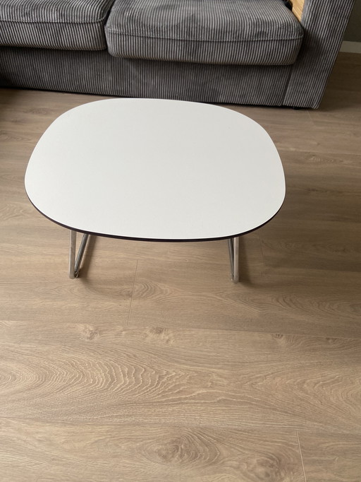 Original Artifort design coffee table – 70 × 70 × H32 cm