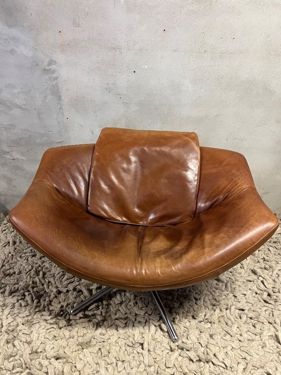 Image 1 of Etichetta GIGI Gerard van den Berg, pelle cognac con base girevole in acciaio inossidabile