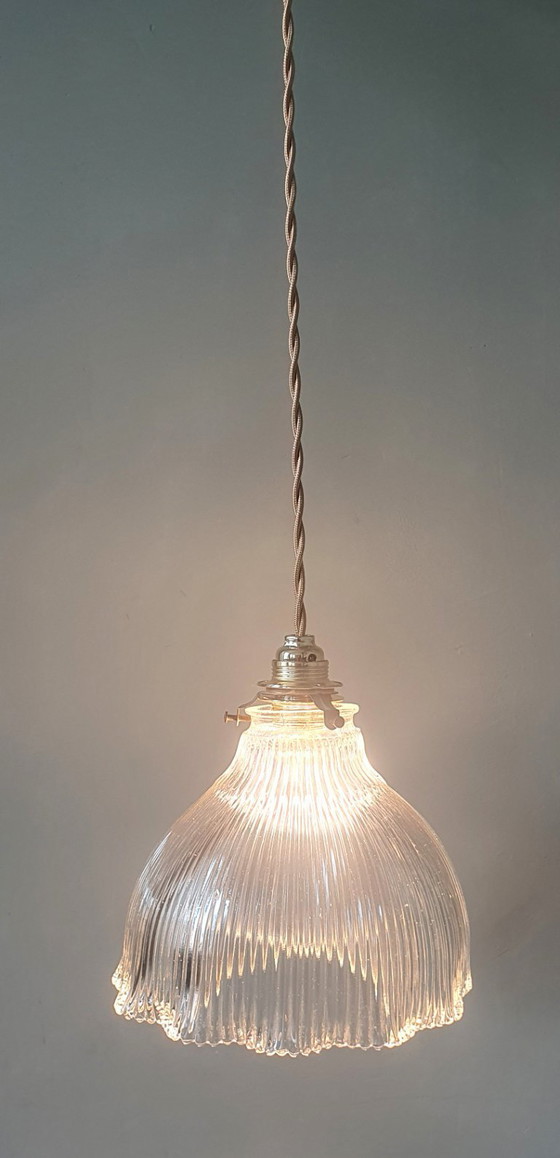 Image 1 of Lámpara colgante Holophane antigua, estilo Art Déco, de cristal fundido.