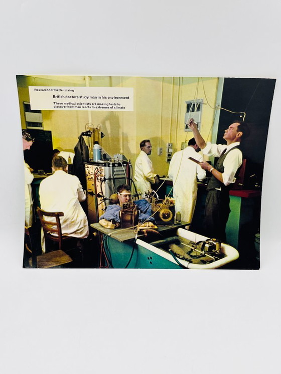 Image 1 of Set di 7 foto in cartone "ricerca per vivere meglio"