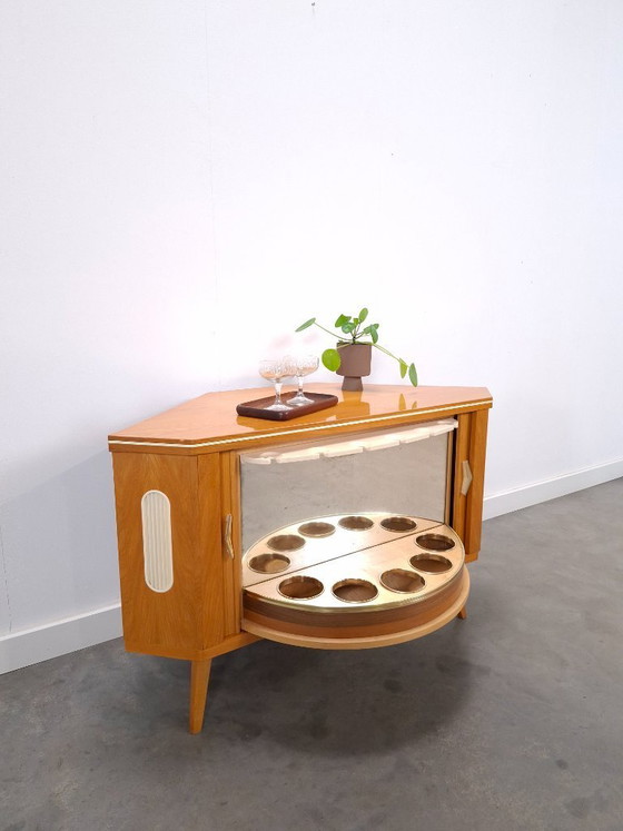 Image 1 of Mueble bar esquinero giratorio con espejo