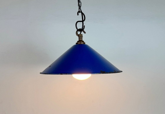 Image 1 of Lampada a sospensione industriale in smalto blu, anni '50