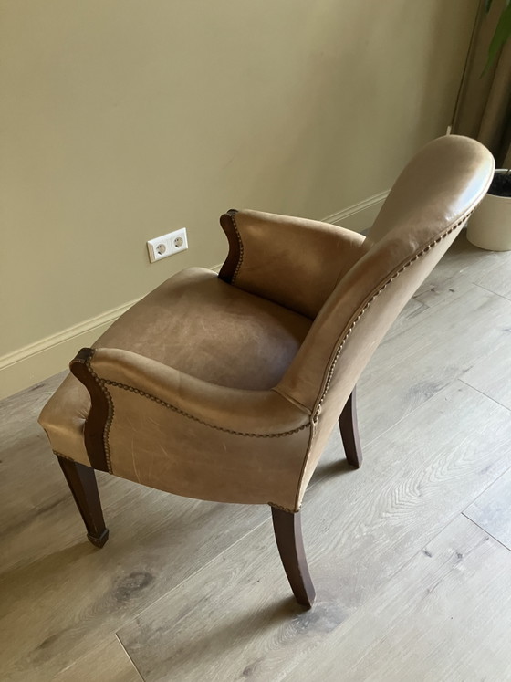 Klassieke leren fauteuil met hoge rugleuning / Clubfauteuil – Leather, Wood (photo 5 of 5)