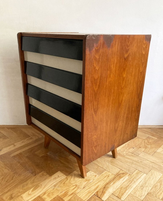 Image 1 of Gabinete U-453 a medida de Jiri Jiroutek