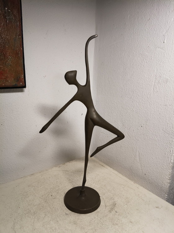 Vintage Modernist Brass Sculpture Ballerina – Beautiful Patina – 1980s (photo 3 of 10)