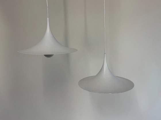 Image 1 of 2 lámparas colgantes con forma de sombrero de bruja de Fog and Morup