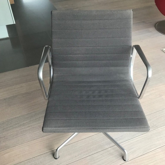 Image 1 of Silla de aluminio Vitra E.A. 108 Eames