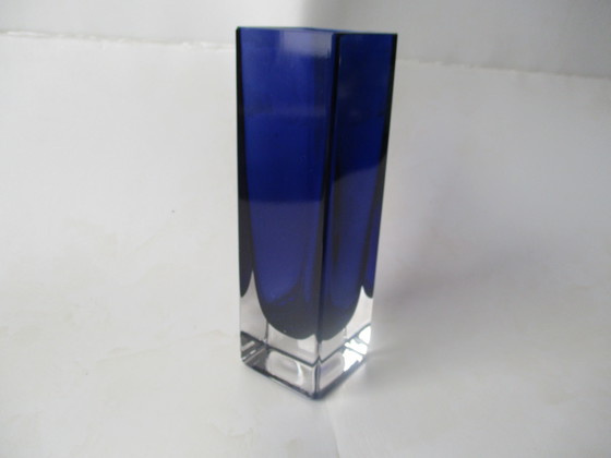 Image 1 of Vase à bloc carré de Murano, bleu et transparent, Italie