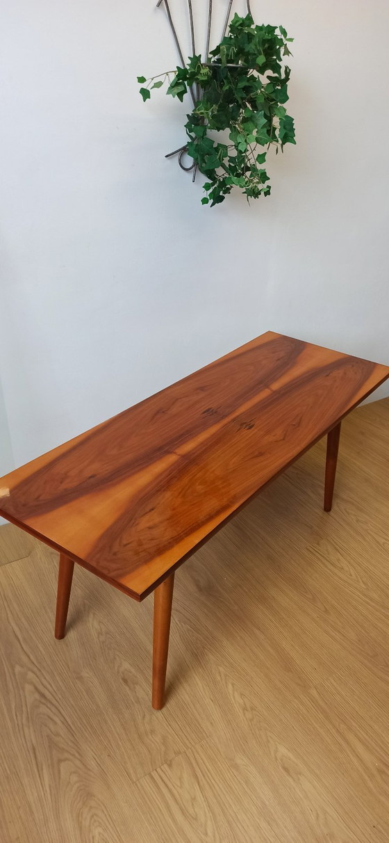 Image 1 of Table basse des années 1970.