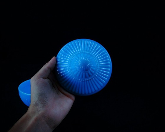 Image 1 of Bonbonniere aus blauem Messeopalin von Portieux Vallerysthal Art Deco