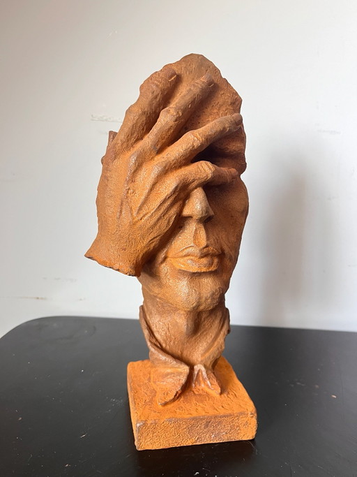 Sculpture cast iron Il Pensatore