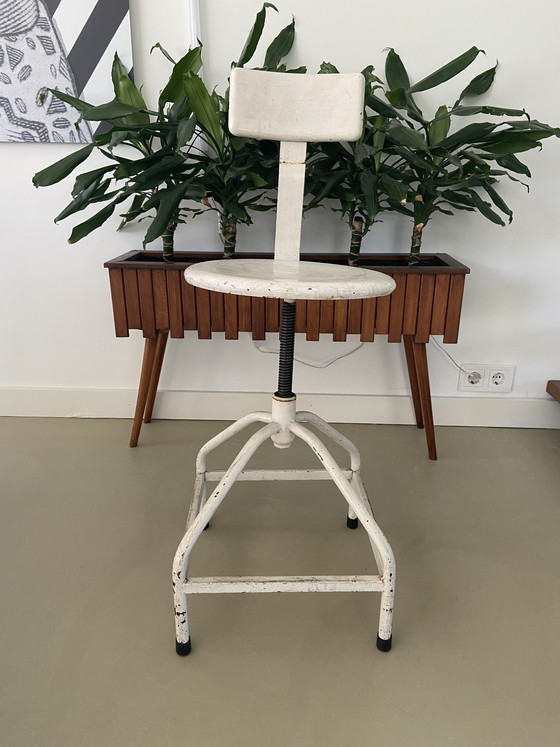 Image 1 of tabouret pivotant vintage en acier industriel