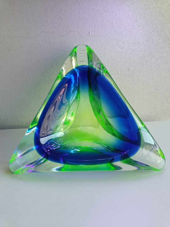 Große Murano-Sommerso-Uranglasschale – zugeschrieben an Arte Nuova, 1950er/60er Jahre – Schalen, Murano Glass (photo 9 of 11)