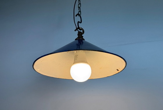 Image 1 of Lampada a sospensione industriale in smalto blu britannico, anni '50